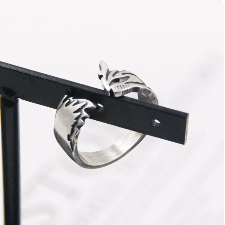 Ichigo Ring - Bleach Anime Finds
